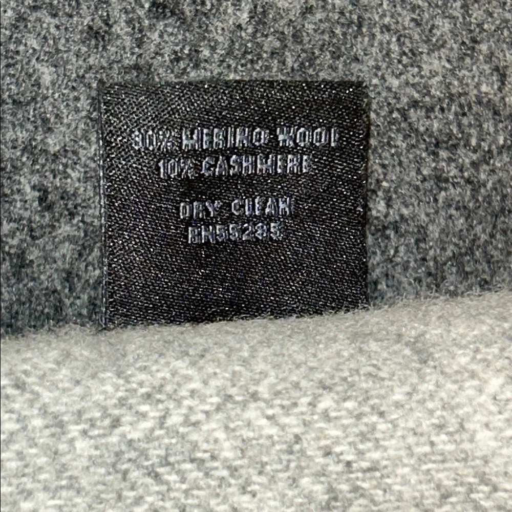 Express Black and Gray Merino‎ wool and cashmere scarf with fringe. Scotland